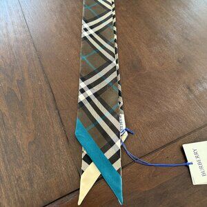 Women's Burberry Skinny Contrast Check Silk Scarf